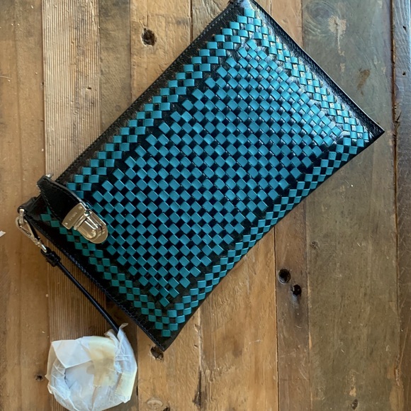 Prada Handbags - Authentic Prada Pochette